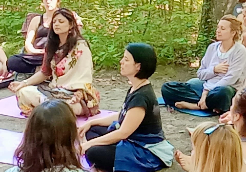 Ektaa leading a conversation with participants